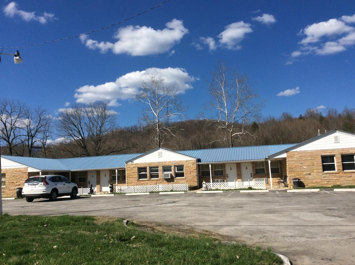 Scenic River Inn Motel Wartburg Екстериор снимка