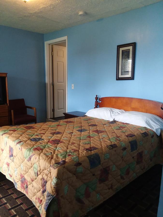 Scenic River Inn Motel Wartburg Екстериор снимка