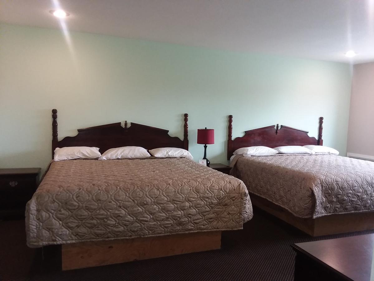 Scenic River Inn Motel Wartburg Екстериор снимка
