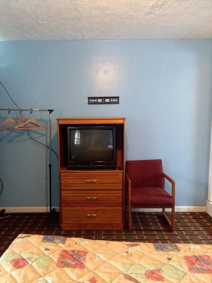 Scenic River Inn Motel Wartburg Екстериор снимка